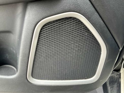 Used 2018 Jeep Compass Limited w/ Safe & Security Group image 23