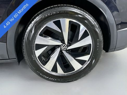 Certified 2024 Volkswagen ID.4 2WD image 28