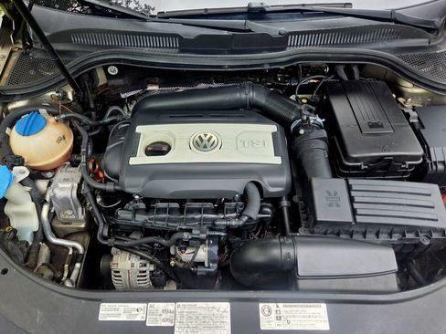 Used 2012 Volkswagen CC Sport FWD image 16