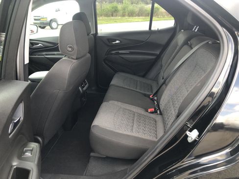 Used 2024 Chevrolet Equinox LT FWD image 11