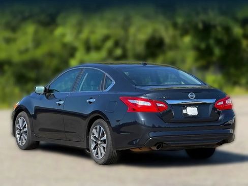 Used 2017 Nissan Altima 2.5 SV FWD image 10