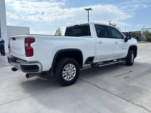 Used 2025 Chevrolet Silverado 2500 LT AWD/4WD image 11