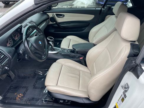 Used 2013 BMW 135i Convertible image 9