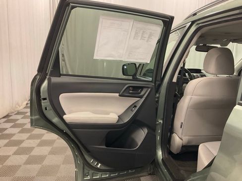 Used 2015 Subaru Forester 2.5i Premium AWD/4WD image 25
