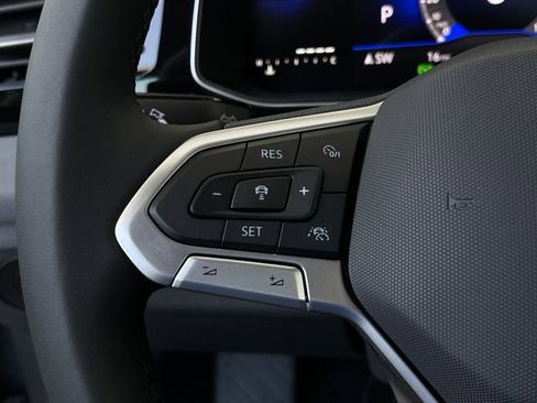 New 2025 Volkswagen Jetta SE image 19