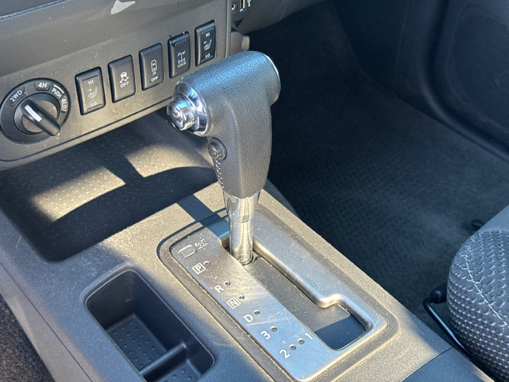 Used 2018 Nissan Frontier PRO-4X AWD/4WD image 34