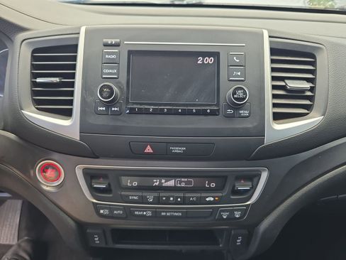 Used 2017 Honda Ridgeline RTL image 17