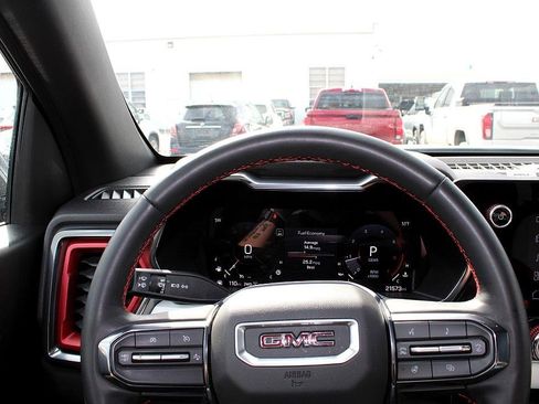 Used 2023 GMC Canyon AT4X image 17