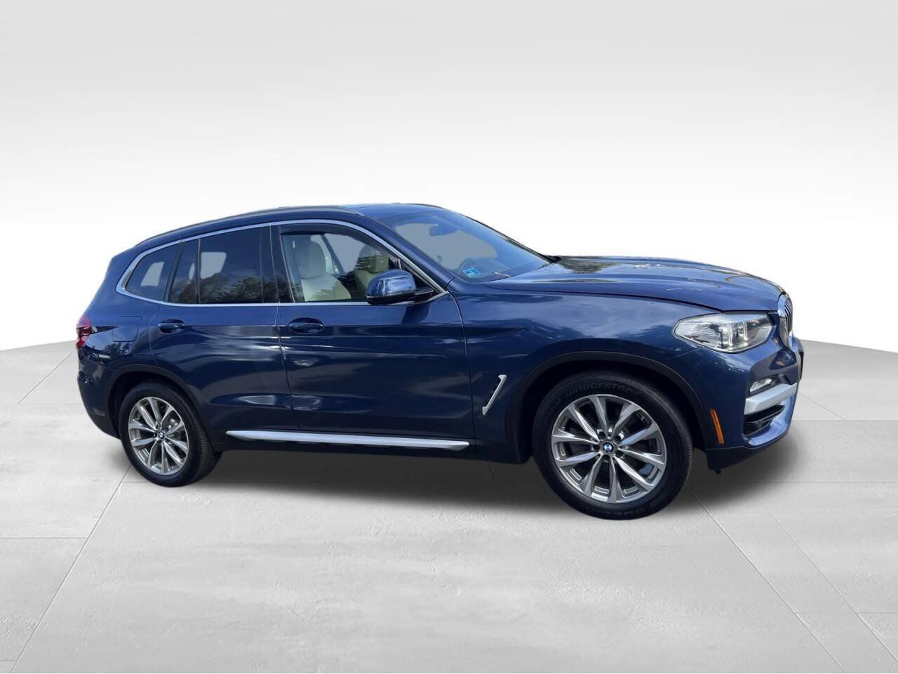 Used 2018 BMW X3 xDrive30i w/ Convenience Package AWD/4WD image 4