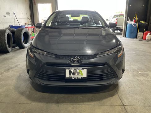 Used 2024 Toyota Corolla LE image 5