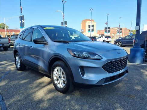 Certified 2022 Ford Escape SE image 3