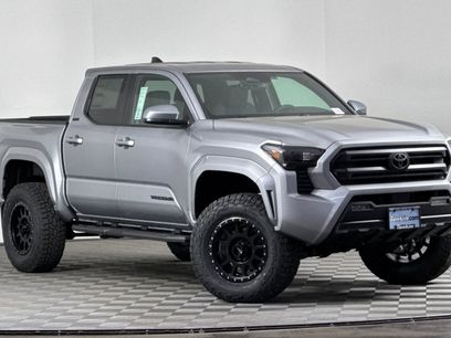 New 2025 Toyota Tacoma SR5