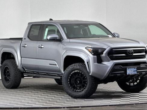 New 2025 Toyota Tacoma SR5 image 2