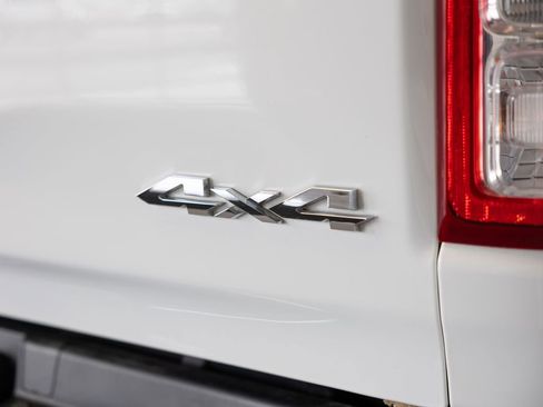 Used 2019 RAM 1500 Big Horn AWD/4WD image 10