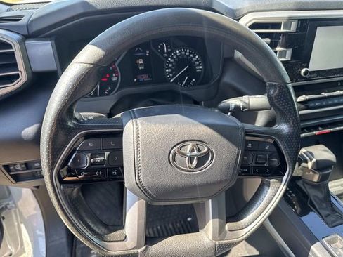 Used 2022 Toyota Tundra SR5 w/ SR5 Convenience Package image 27