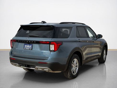 New 2026 Ford Explorer Active w/ Active Comfort Package RWD image 8