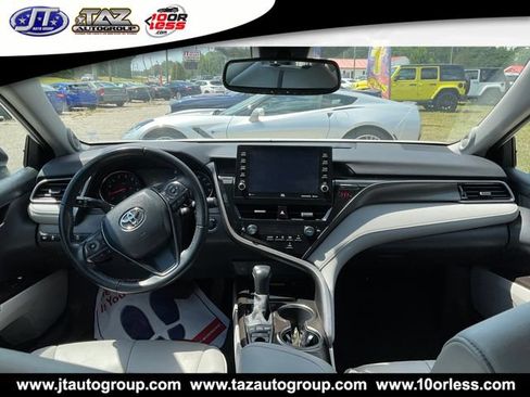 Used 2022 Toyota Camry XSE w/ Navigation Package FWD image 13