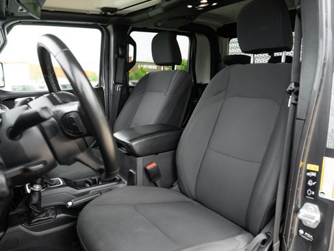 Used 2022 Jeep Gladiator Sport AWD/4WD image 18
