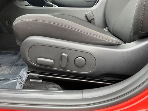 Used 2025 Hyundai Kona SEL image 22