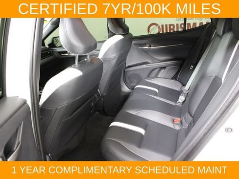 Used 2025 Toyota Camry SE FWD image 13
