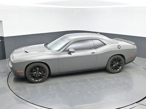 Used 2018 Dodge Challenger SXT w/ Blacktop Package image 22