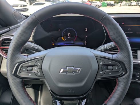 New 2026 Chevrolet Trax RS w/ Driver Confidence Package FWD image 16