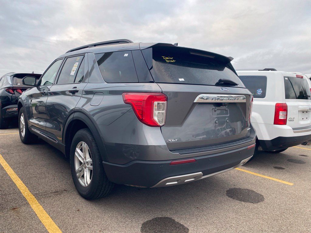 Used 2023 Ford Explorer XLT w/ Equipment Group 202A AWD/4WD image 12
