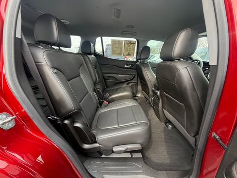Used 2023 GMC Acadia SLT w/ Trailering Package image 15