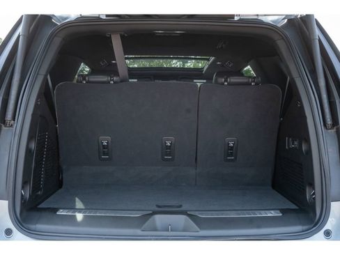 Used 2024 Chevrolet Tahoe Z71 w/ Luxury Package image 16