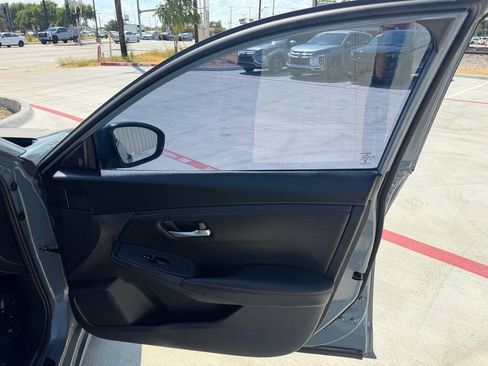 Used 2025 Nissan Sentra SV w/ Trunk Package FWD image 15