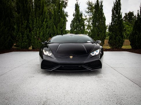 Used 2015 Lamborghini Huracan LP 610-4 AWD/4WD image 3