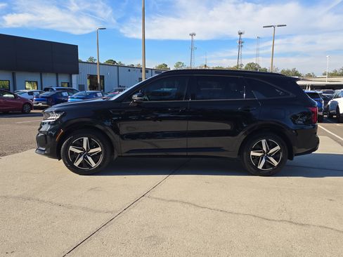 Certified 2022 Kia Sorento S image 5