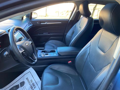 Used 2019 Ford Fusion Energi Titanium image 27