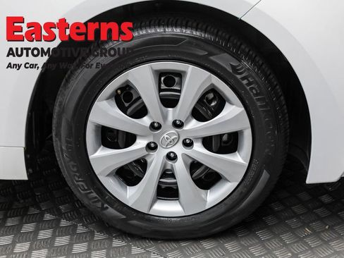 Used 2024 Toyota Corolla LE image 30