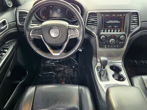 Used 2018 Jeep Grand Cherokee Limited image 18