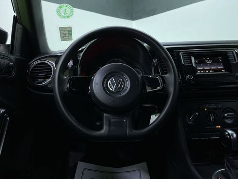 Used 2017 Volkswagen Beetle 1.8T Classic image 19
