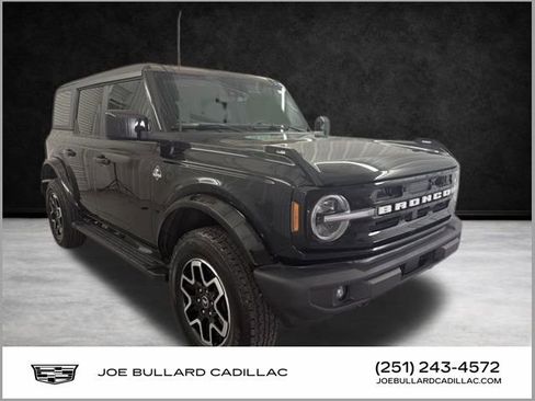Used 2021 Ford Bronco Outer Banks image 1