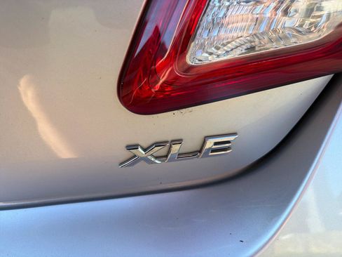 Used 2011 Toyota Camry XLE w/ XLE Extra-Value Pkg #2 FWD image 10