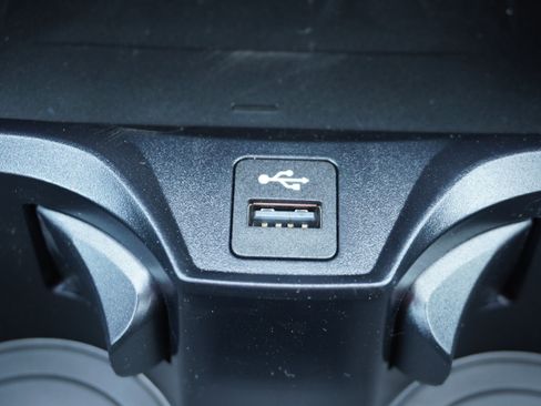 New 2025 BMW 330i Sedan w/ Premium Package image 9