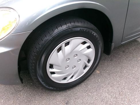 Used 2009 Chrysler PT Cruiser FWD image 34