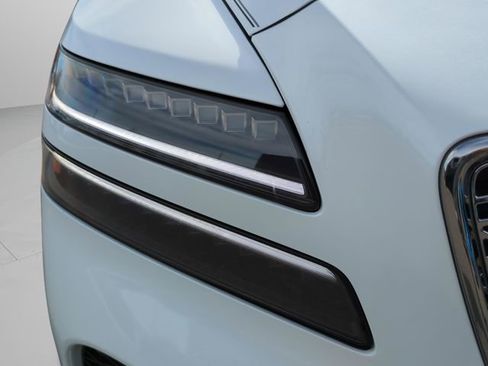 New 2026 Genesis GV80 2.5T Advanced image 9