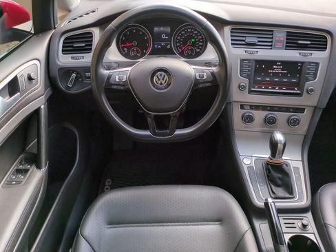 Used 2016 Volkswagen Golf Limited Edition image 16