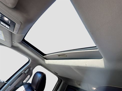 Used 2018 RAM 1500 Laramie Longhorn image 22