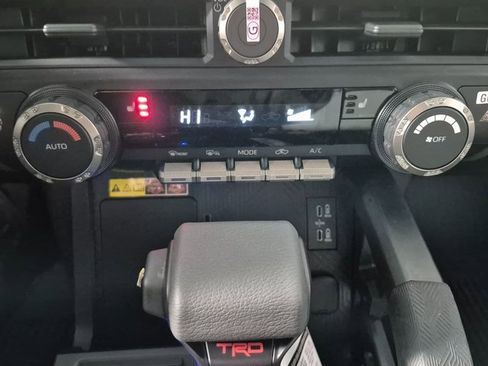 New 2025 Toyota Tacoma TRD Off-Road image 30