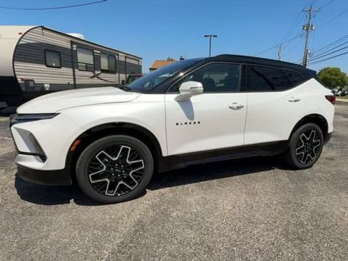 Used 2024 Chevrolet Blazer RS w/ Enhanced Convenience Package AWD/4WD image 4