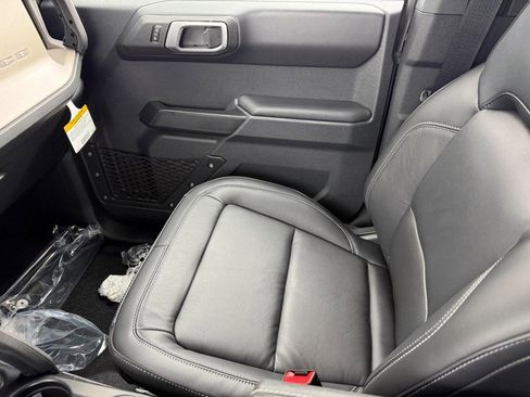 New 2026 Ford Bronco Outer Banks image 15