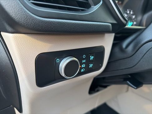 Used 2020 Ford Escape SE image 19