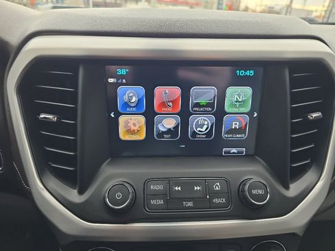 Used 2018 GMC Acadia SLT image 19