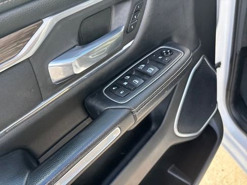 Used 2020 RAM 1500 Laramie image 11