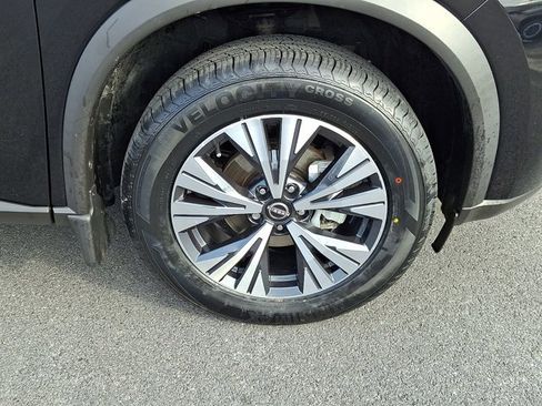 Used 2023 Nissan Rogue SV image 8